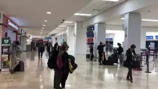 La movilidad de pasajeros se mantiene este miércoles en el aeropuerto de Mérida