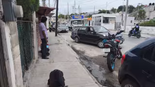 Motocicleta atropella a adulto mayor y deja tres lesionados en carretera antigua a Mérida, en Campeche