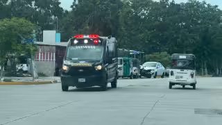 Violencia familiar desata incendio en Puerto Maya; sujeto es detenido tras acorralar a su pareja