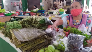 La hoja de plátano no puede faltar para envolver los sabrosos 'pibes'