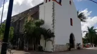 La Parroquia de la Santa Cruz en Felipe Carrillo es conocida por ser el santuario de la Cruz Parlante