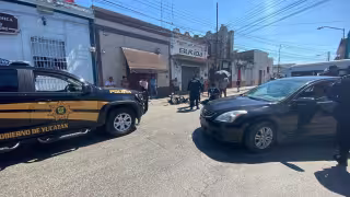 Desde la comodidad de su auto y con el clima artificial, el implicado realizó los trámites