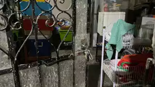 El hombre causó daños en la casa antes de huir