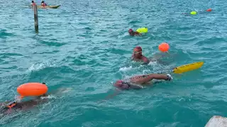 Se llevó a cabo la carrera a nado en la distancia de 2.5 kilómetros, sobresaliendo, Elisa Fernanda Vela en la categoría 20-24 años femenil