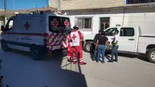 El motociclista presentó raspones en el cuerpo