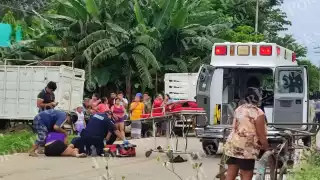 Familiares de la joven llegaron al sitio para corroborar el hecho