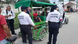 Por el golpe contra el pavimento se lesionó la cabeza y el brazo izquierdo
