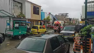 Al lugar llegaron paramédicos de la Cruz Roja