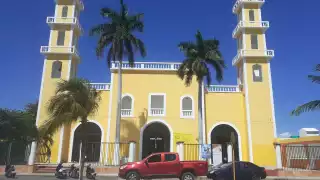 La Iglesia de Corpus Christi se encuentra en la zona centro de Cozumel, donde acudieron fieles a imponerse la ceniza