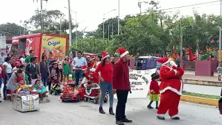 Los pequeños desfilaron por la avenida más transitada de José María Morelos.