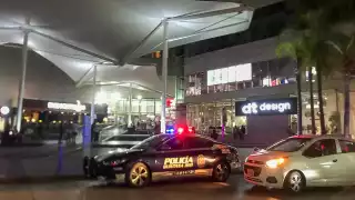 Cuerpos de emergencias y rescate, así como autoridades municipales, acudieron hasta la plaza donde solicitaban el apoyo por una persona que no contaba con vida,