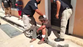 El hombre fue llevado al hospital para su chequeo médico