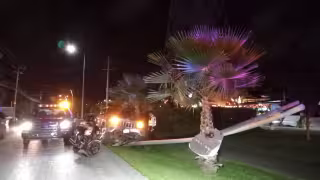 Mujer protagoniza aparatoso accidente vial en Cancún