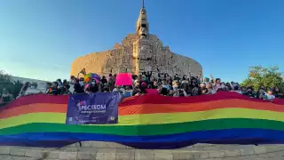 Colectivos LGBT+ se manifiestan en Mérida por el Día Internacional contra la Homofobia: VIDEO