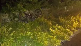 De acuerdo con la información recaba en el lugar, el motociclista conducía en estado etílico y se dirigía hacia la comisaría de Santo Domingo