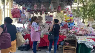 El Centro de Mérida se encuentra lleno de puestos de San Valentín