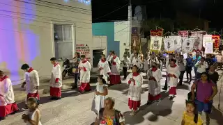 Concluye con procesión el novenario a la Virgen de la Concepción en Hopelchén