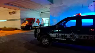 Sicarios balearon a un hombre afuera de su casa; la víctima perdió la vida en el Hospital General de Cancún