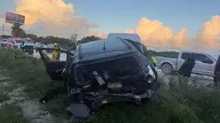 Encontronazo en el bulevar Luis Donaldo Colosio de Cancún deja un lesionado