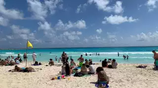 Viento del este y noreste de 15 a 30 km/h con rachas de 50 a 70 km/h en Quintana Roo