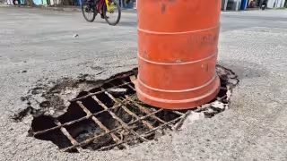 Otro socavón en Champotón preocupa a conductores en avenida Concordia
