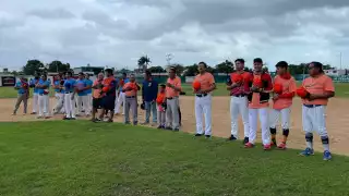 El acto protocolario fue encabezado por el presidente de la liga