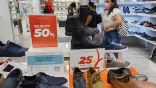 Decenas de consumidores acuden por promociones de “la semana más barata del año”