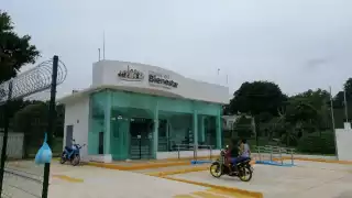 La sucursal se ubica en la exestación de ferrocarriles en Seyé