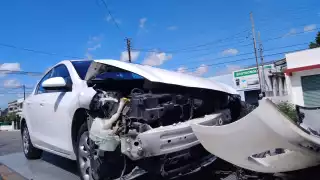 Cuatro turistas terminaron lesionadas y perdieron su vuelo tras aparatoso choque en Mérida