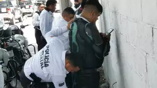 El joven no pudo comprobar que el vehículo de dos ruedas era de su propiedad, por lo que llamó a su hermano