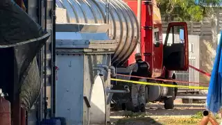 Aseguran tráiler con “huachicol" en subestación de la CFE en Cancún