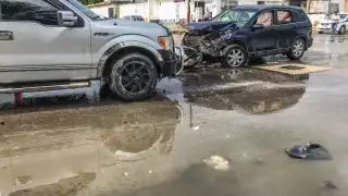 Al menos tres autos se vieron involucrado en el accidente de tránsito
