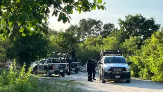 Una de las víctimas dio su ubicación a sus familiares y les informó que estaban siendo amenazados, por lo que éstos movilizaron a las autoridades policiacas