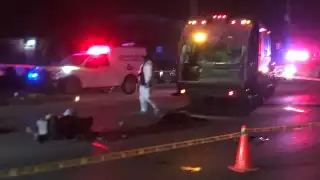 Muere motociclista al impactarse con un camión de basura en Cancún