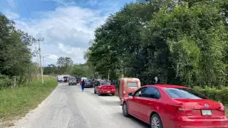 La carretera a Champotón lleva 24 horas bloqueada