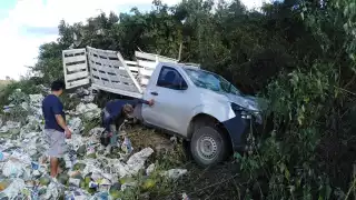 La camioneta y la carga de papayas fueron declaradas perdida total