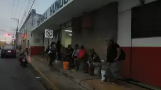 La mayoría de los pescadores viven al día y de lo que ganan en sus labores