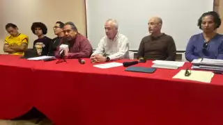 Los quejosos alegan que los respaldan el artículo 8 constitucional y los derechos humanos