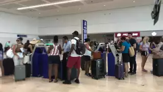 Varios pasajeros de Estados Unidos quisieron volar de regreso a su país por el Día de la Independencia