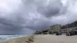 Cancún es uno de los destinos turísticos que tendrían afectaciones derivadas de la perturbación tropical número 09 en el Sureste de México, según el SMN