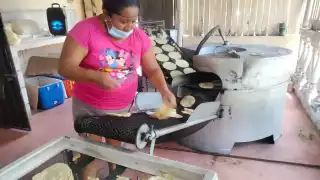 Empleadas de tortillerías de Izamal aseguraron que el apagón peninsular causó pérdidas en sus ventas