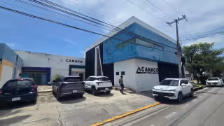 Rematarían edificio de la Canaco Campeche para pagar millonaria deuda de 11.5 MDP