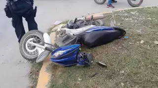 Mototaxi intenta huir tras accidentar a una mujer motociclista en Escárcega
