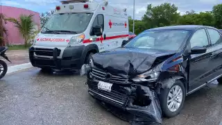 El choque solamente dejó daños materiales