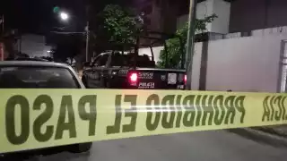 Los presuntos eran dos, sin embargo, al parecer un tercero los esperaba afuera a bordo del auto con el motor encendido