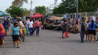Los mercaderes del Chechén aseguran que no cuentan con filtros sanitarios, ni mucho menos con servicio de agua