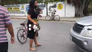 El conductor de la camioneta decidió hacerse cargo de la atención médica, por lo que las llevó a un nosocomio