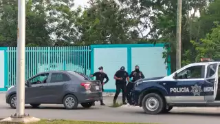 El sujeto portaba un arma al interior de su automóvil. Foto: Landy Vera