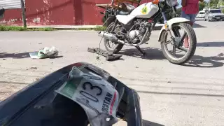 Repartidor de tortillas termina con fractura de pierna tras ser arrollado en Cancún
