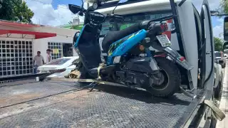 Detienen a joven en Escárcega por conducir motoneta en sentido contrario